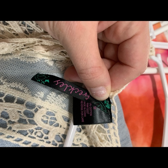 Lace Tank - Picture 3 of 3